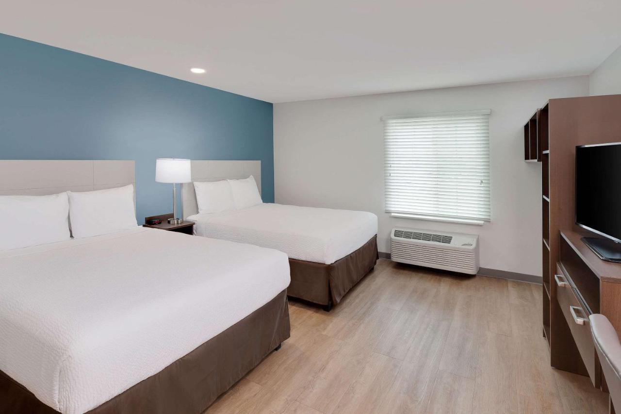 Woodspring East 2* Bakersfield